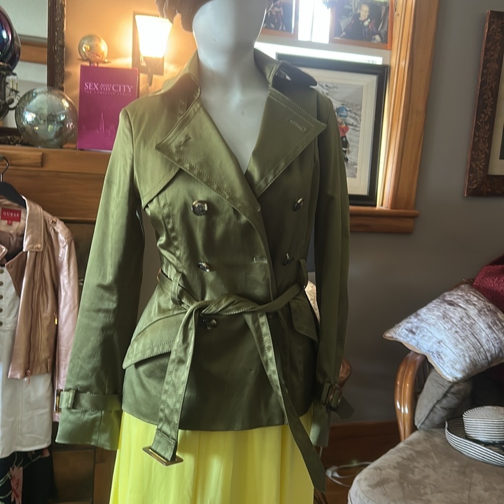 Jessica Simpson fabulous trench